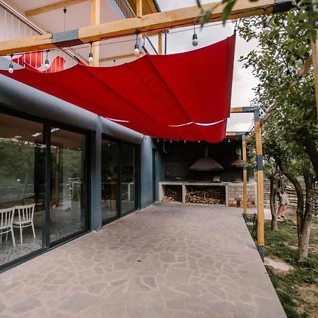 Vardeni Guesthouse Hrazdan Екстериор снимка