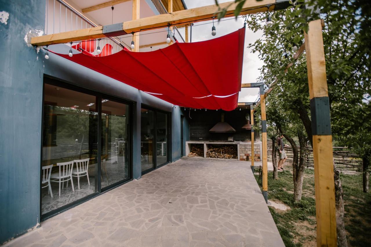 Vardeni Guesthouse Hrazdan Екстериор снимка