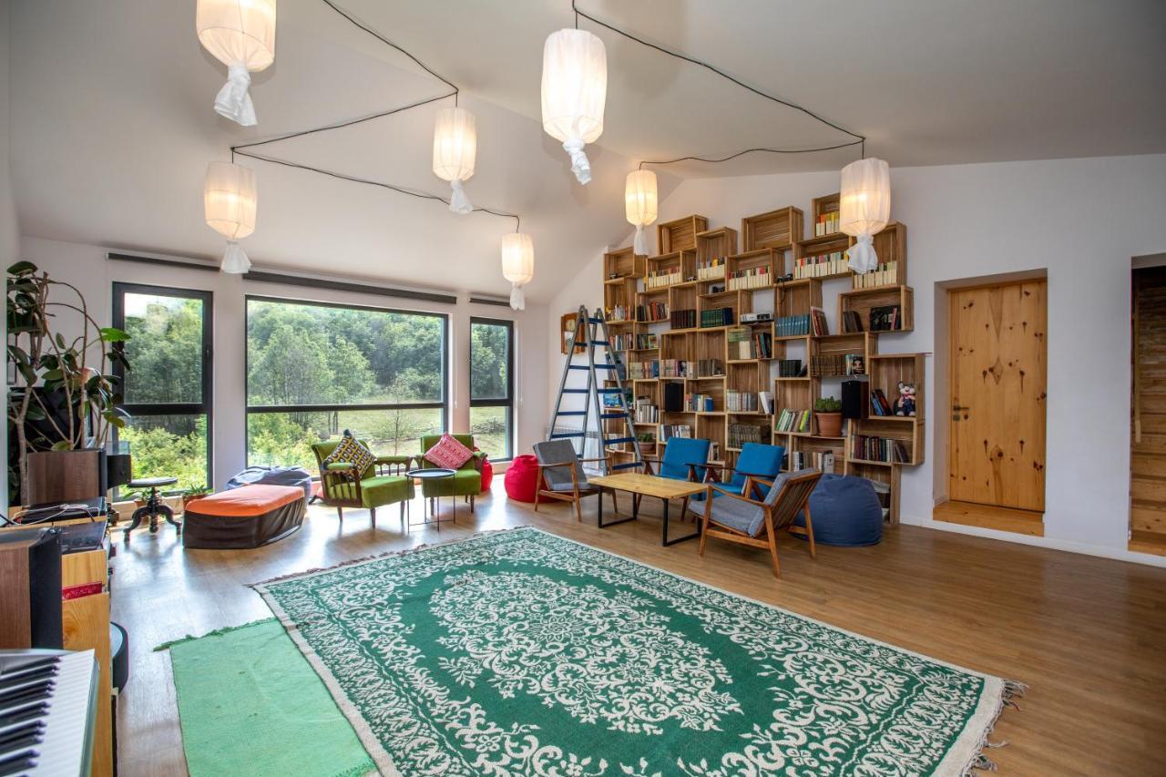 Vardeni Guesthouse Hrazdan Екстериор снимка